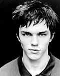 MAD MAX FURY ROAD Nicholas Hoult rejoint MAD MAX 4